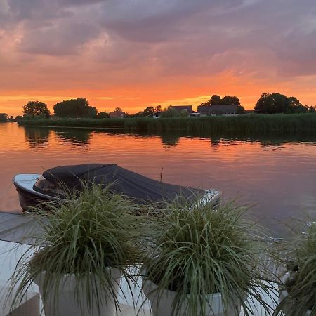 B&B Ganzendiep Aan Het Water Grafhorst Luaran gambar